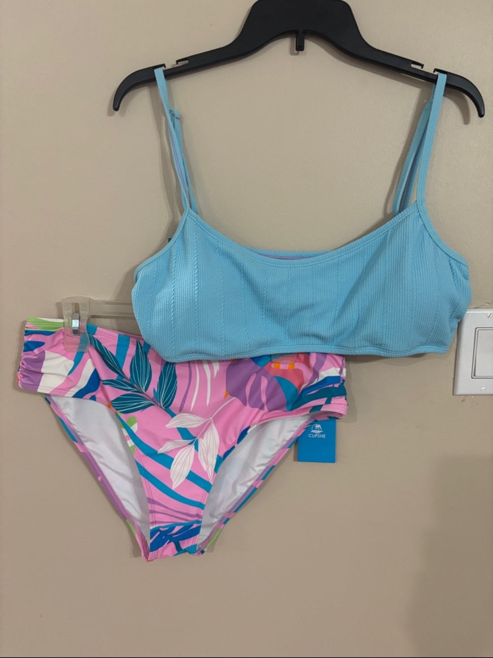 Cupshe Pink and Teal Tropical Print Bikini Set